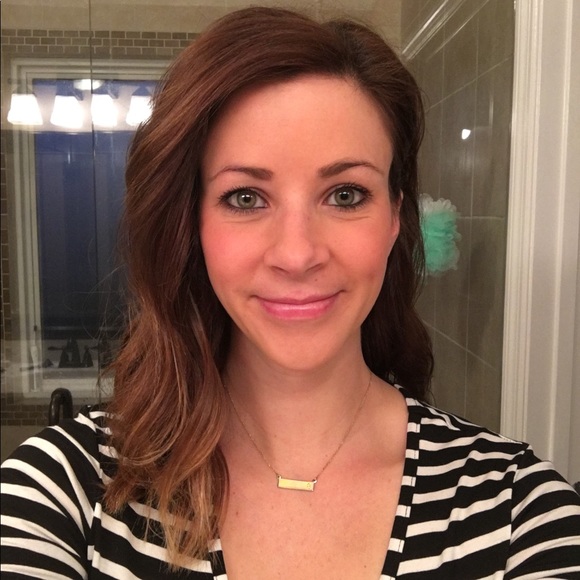 Meet your Posher, Danielle - Picture 1 of 1